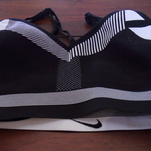 Nike Tops - Black and white Nike sports Bra
